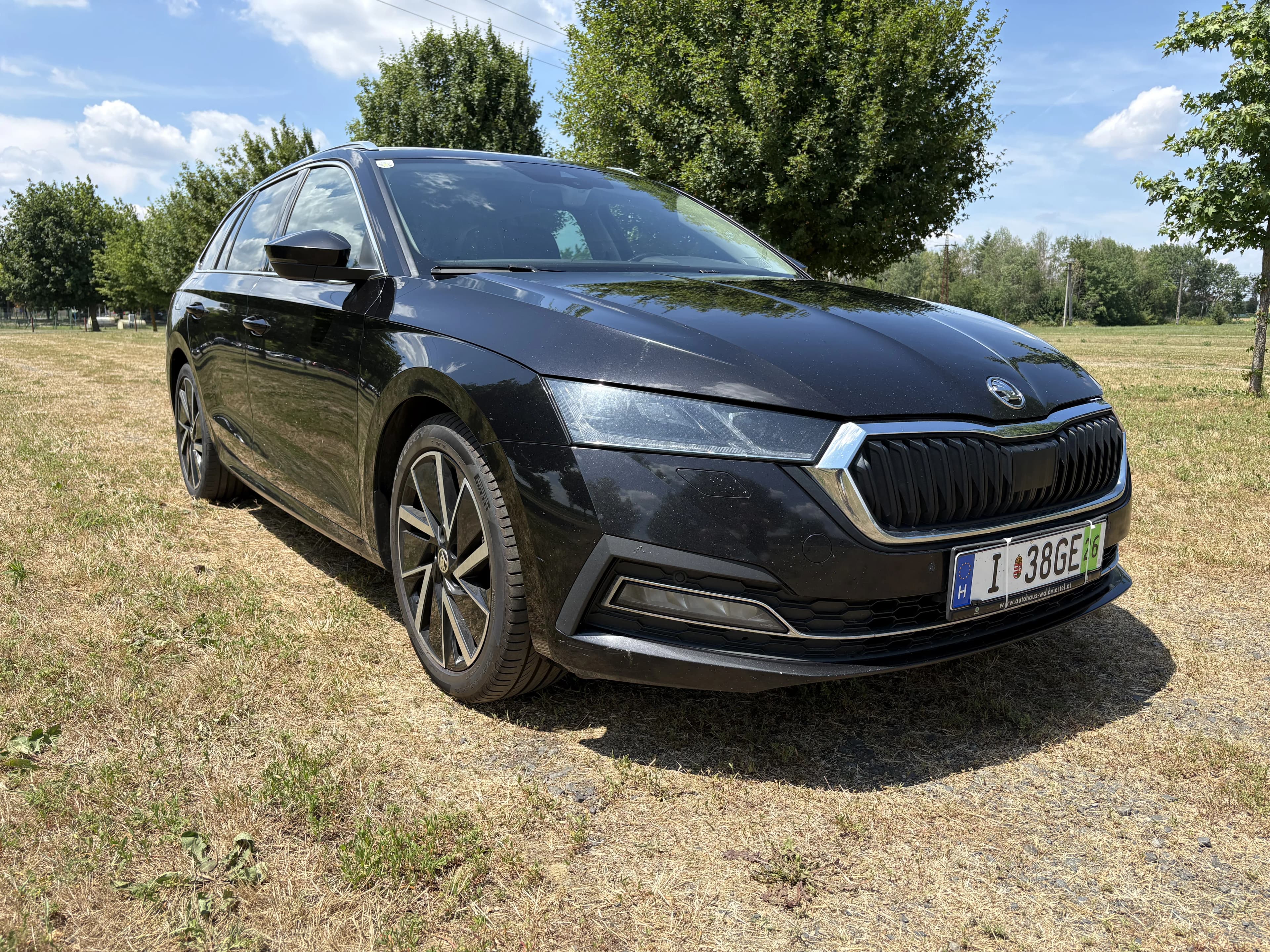 Skoda Octavia Combi 2.0 TDI DSG - CARS SR99 Kft. Zalaegerszeg